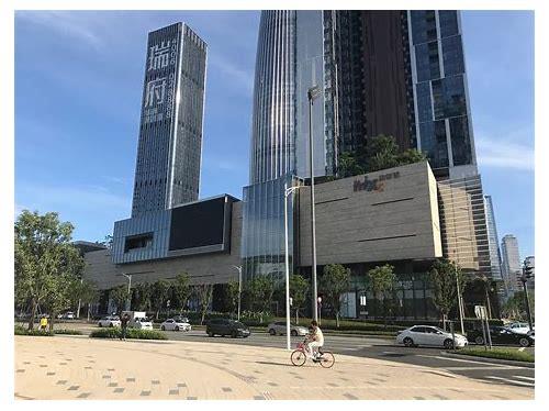 深圳万象天地:定格都市美学的梦幻画卷